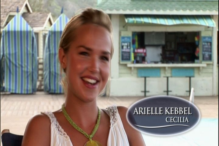 2006-AquamarineFeaturette-AllAboutFashion-038.jpg