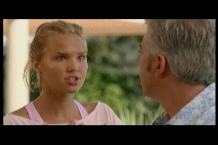 2006-AquamarineFeaturette-KickinitOnSet-046.jpg