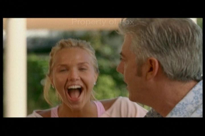 2006-AquamarineFeaturette-KickinitOnSet-067.jpg