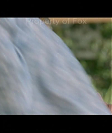 2006-AquamarineFeaturette-KickinitOnSet-070.jpg