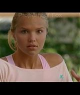 2006-AquamarineFeaturette-KickinitOnSet-071.jpg
