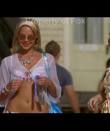 2006-AquamarineFeaturette-KickinitOnSet-105.jpg