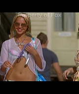 2006-AquamarineFeaturette-KickinitOnSet-106.jpg