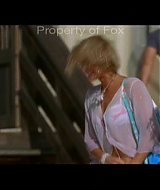 2006-AquamarineFeaturette-KickinitOnSet-116.jpg