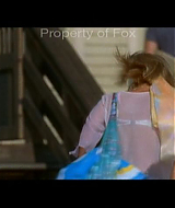2006-AquamarineFeaturette-KickinitOnSet-117.jpg
