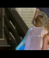 2006-AquamarineFeaturette-KickinitOnSet-118.jpg