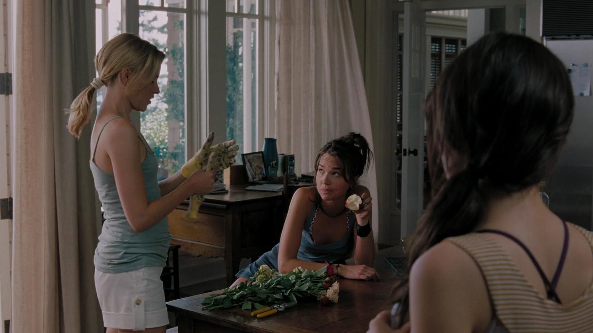 2009-TheUninvited-0311.jpg
