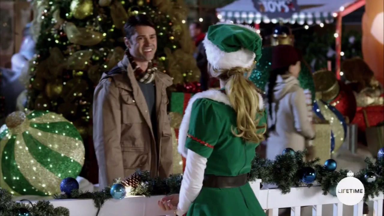 2017-FourChristmasandWedding-0879.jpg