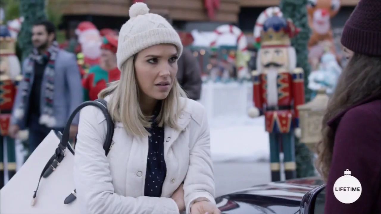 2017-FourChristmasandWedding-1574.jpg
