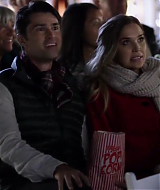 2017-FourChristmasandWedding-0484.jpg