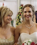 2017-FourChristmasandWedding-2295.jpg