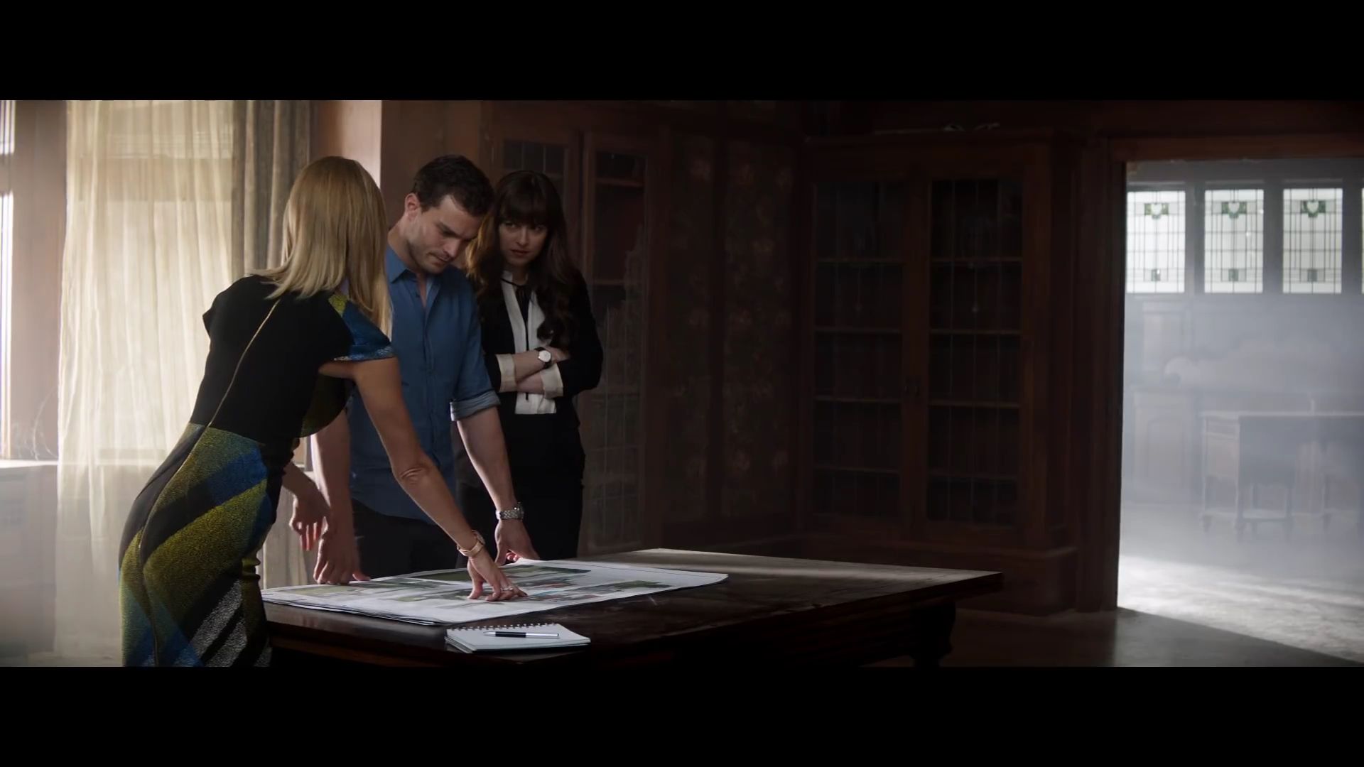 FiftyShadesTrailer1_112.jpg