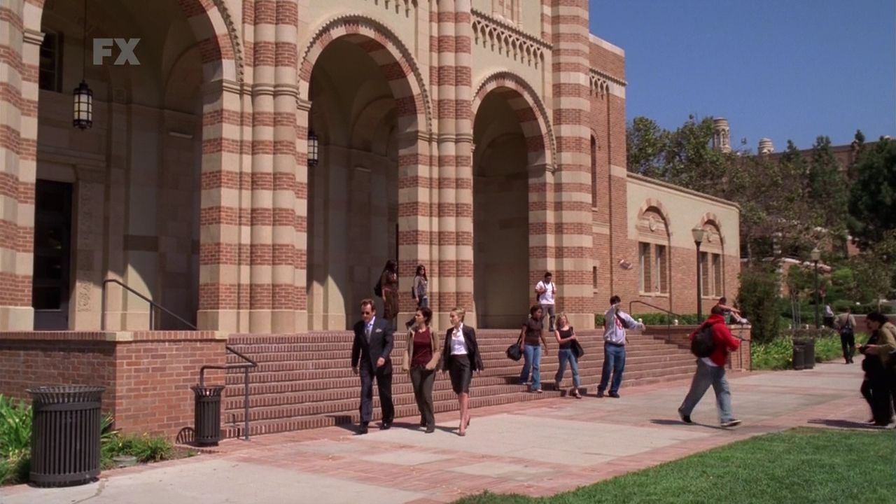 SharkS01E05-216.jpg