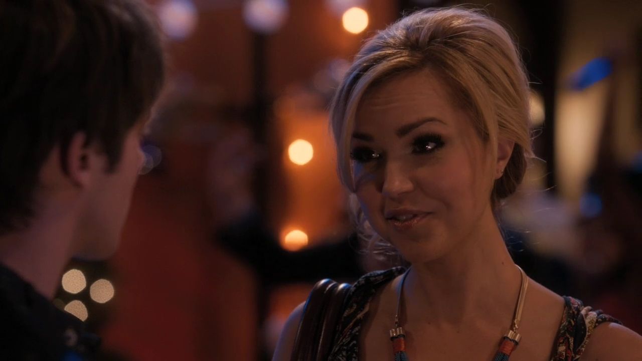 90210-S04E13-125.jpg