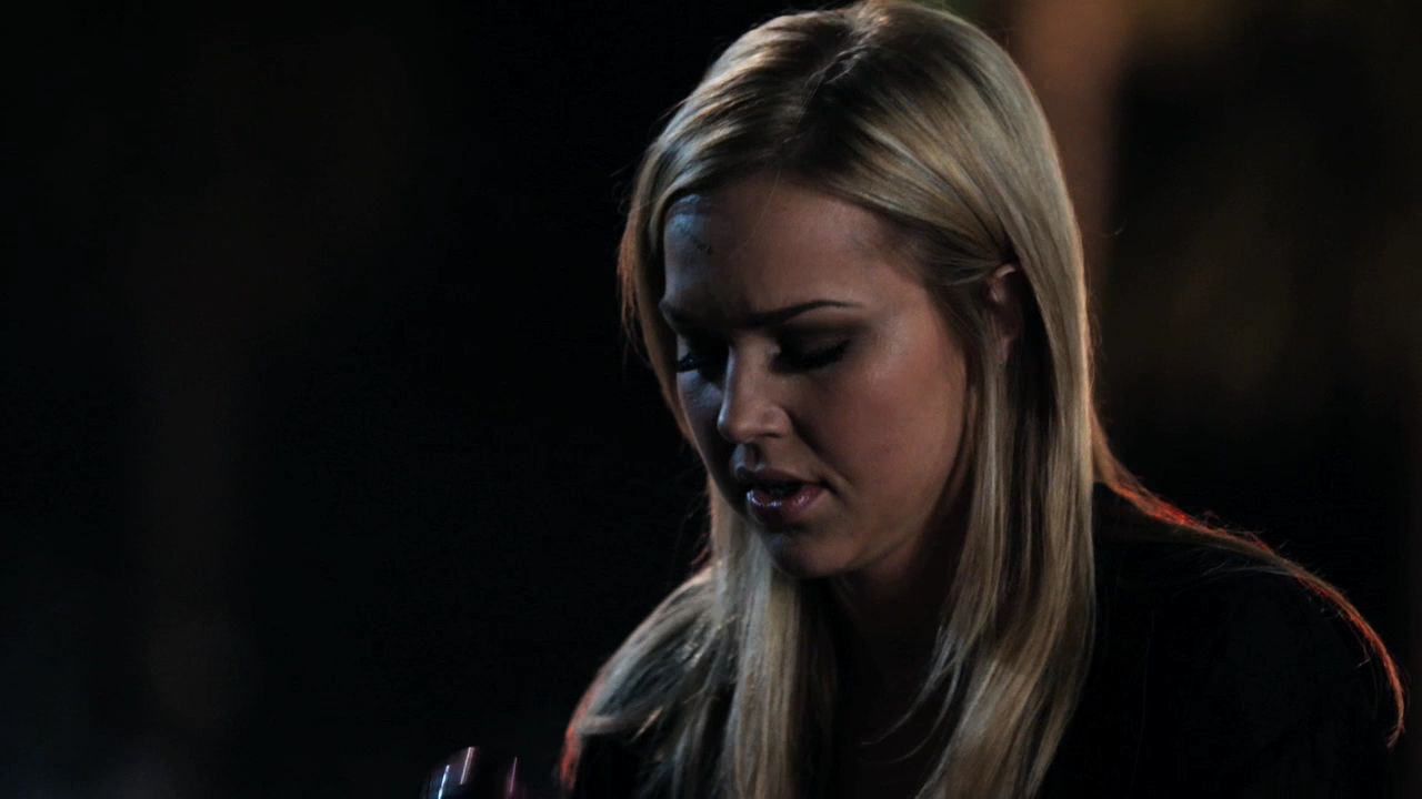 90210-S04E14-006.jpg