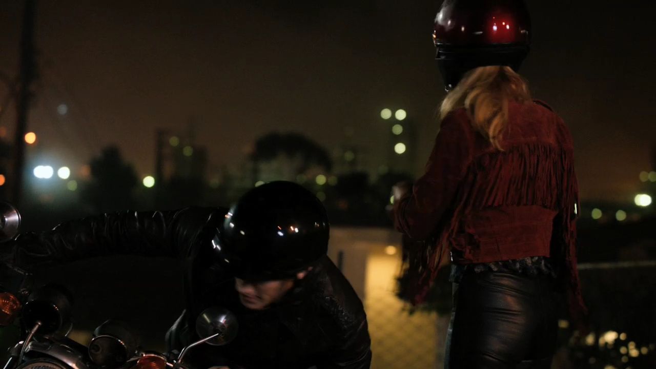 90210-S04E14-130.jpg