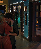 90210-S04E15-196.jpg