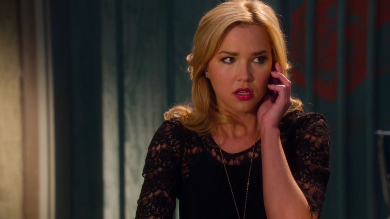 90210-S04E17-078.jpg
