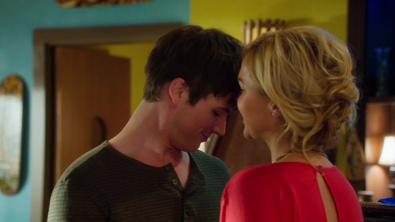 90210-S04E18-022.jpg
