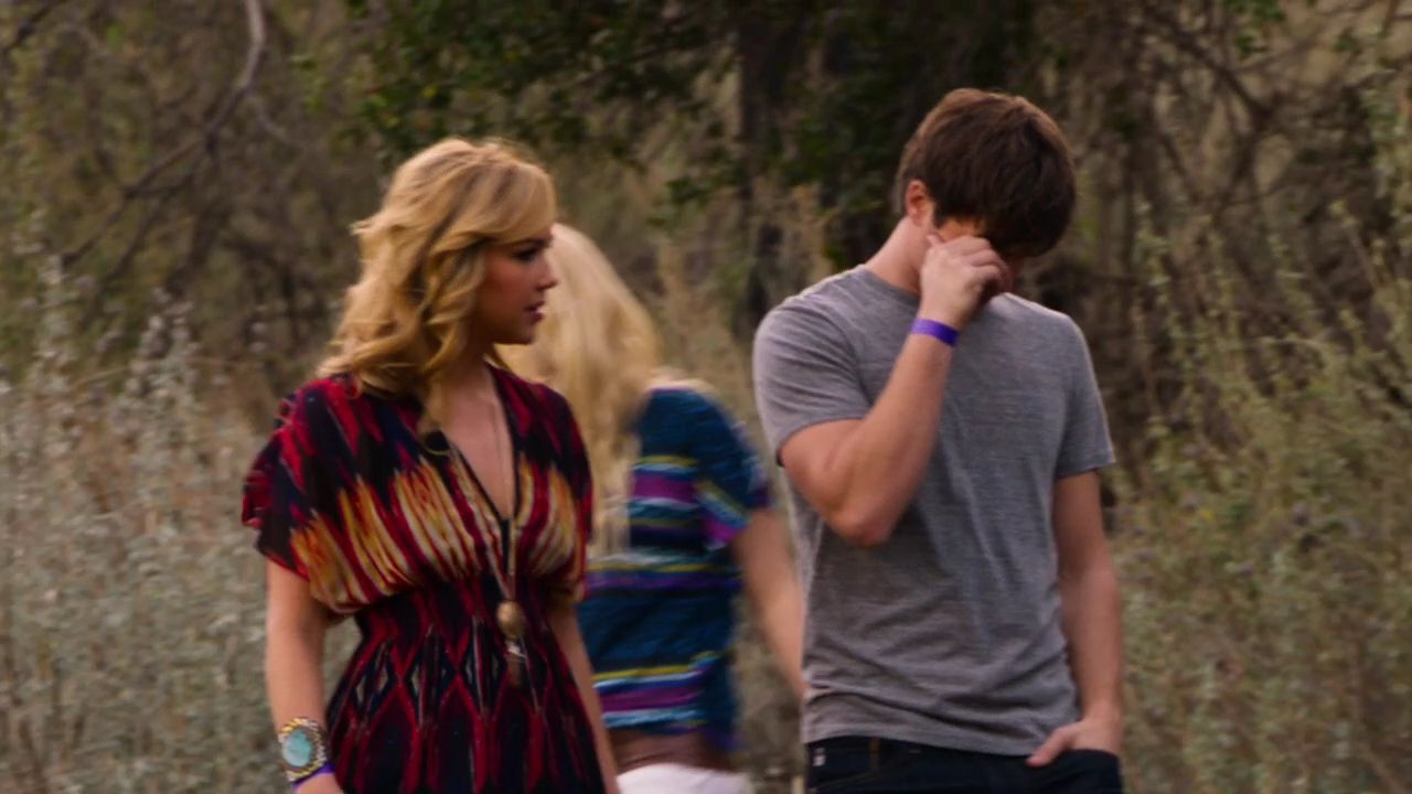 90210-S04E18-059.jpg