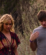 90210-S04E18-062.jpg