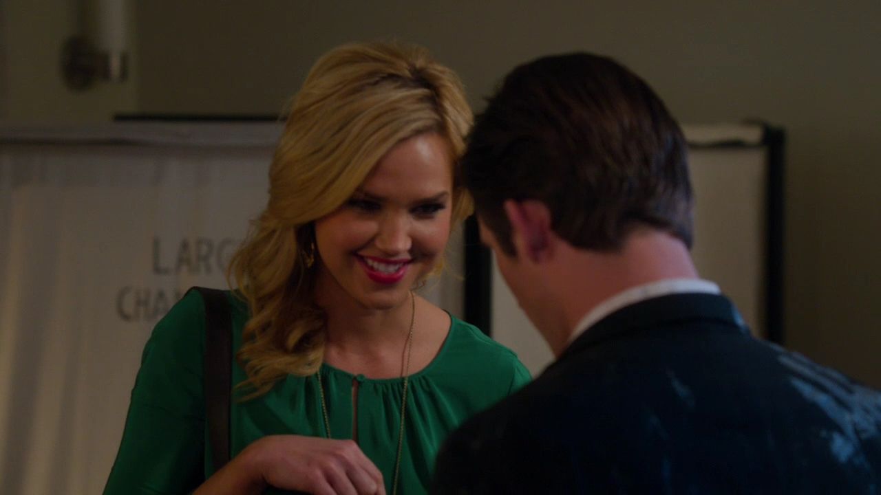 90210-S04E19-018.jpg