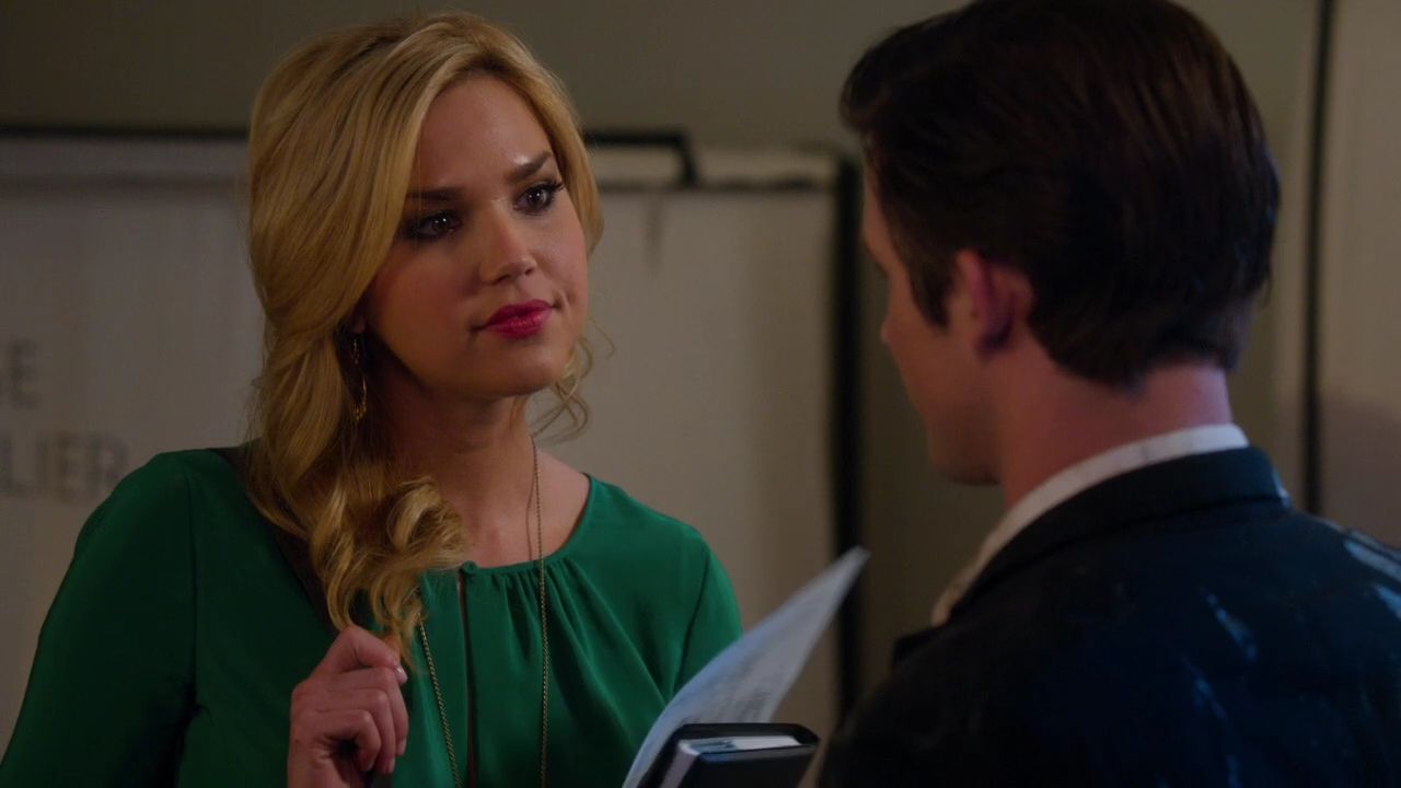 90210-S04E19-032.jpg