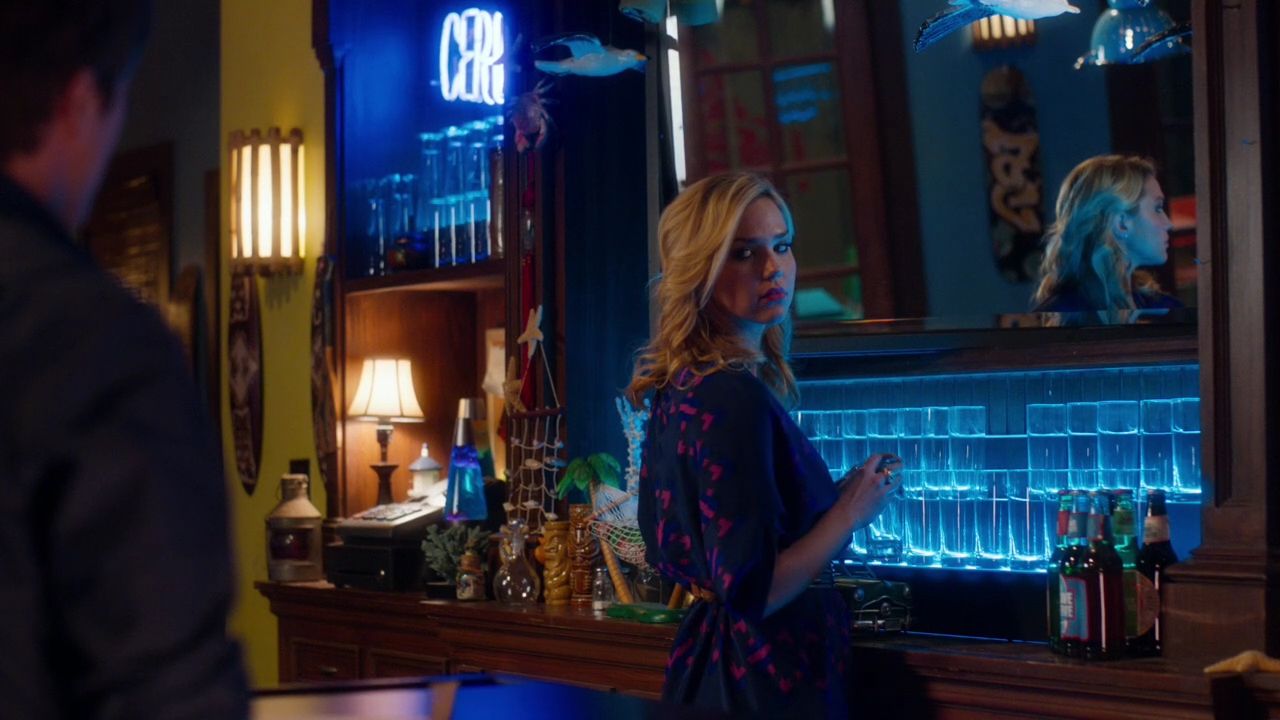 90210-S04E19-079.jpg