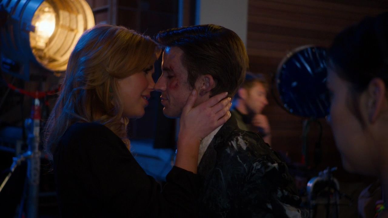 90210-S04E20-039.jpg