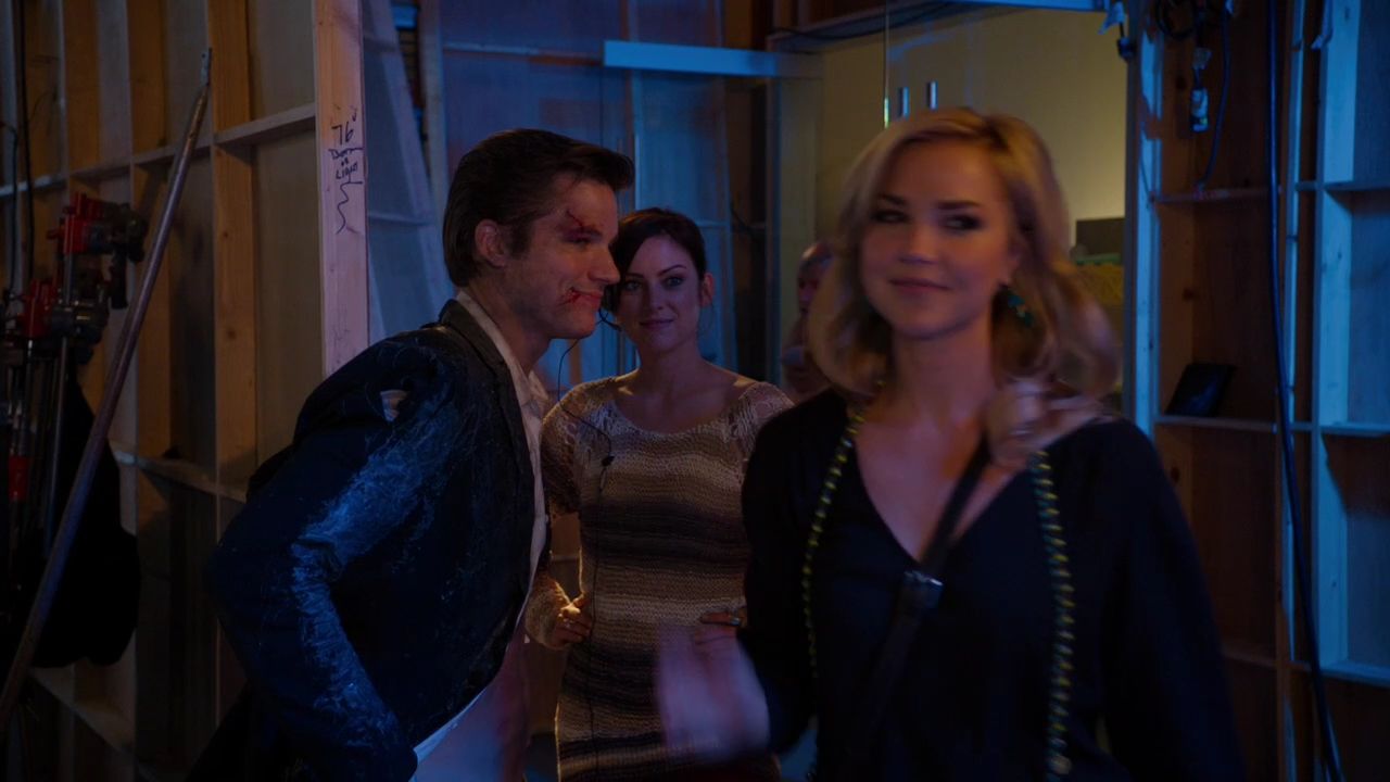 90210-S04E20-041.jpg