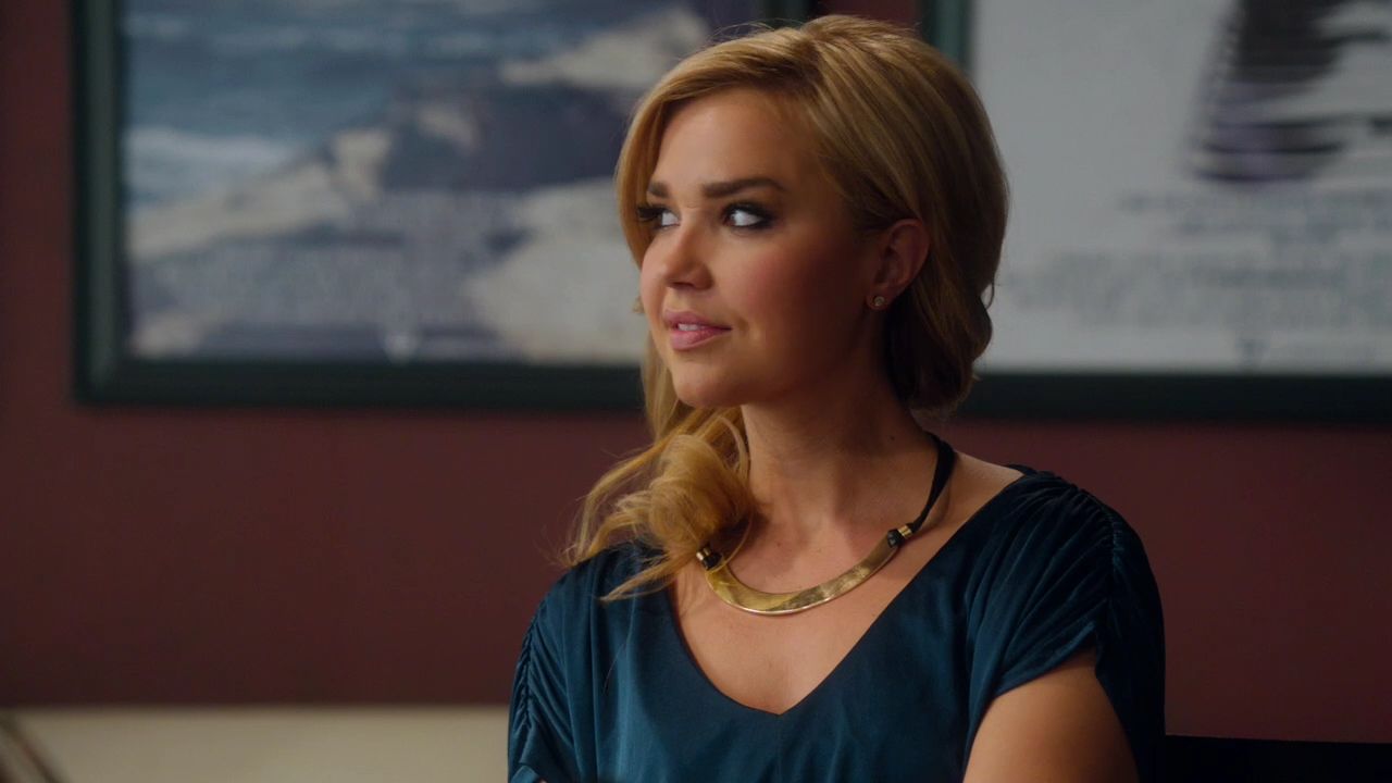 90210-S04E20-163.jpg