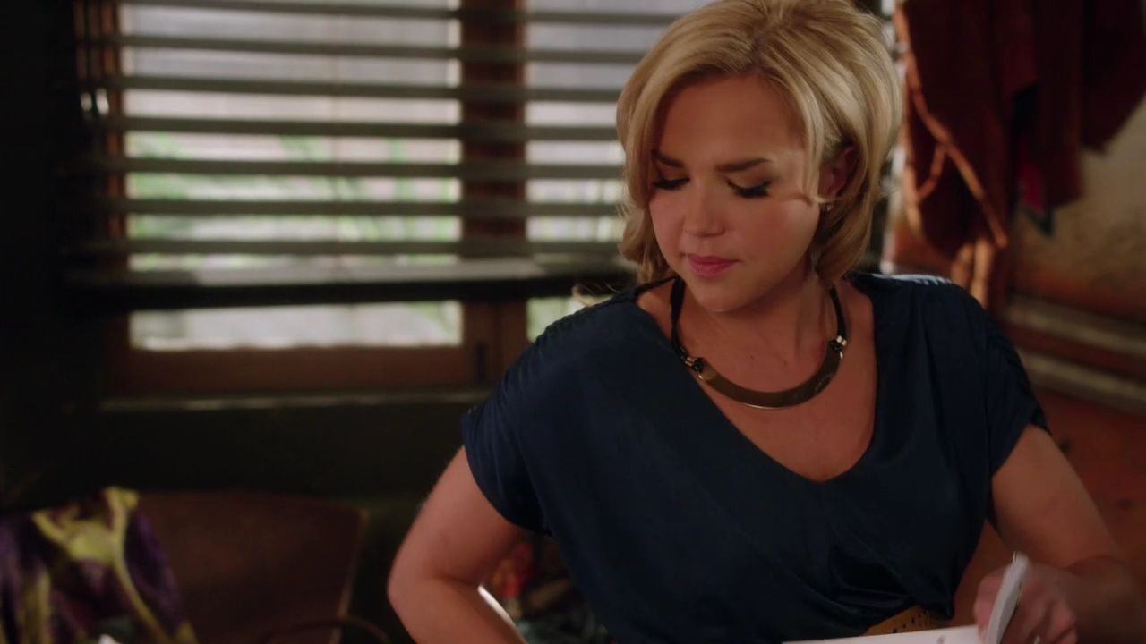 90210-S04E20-174.jpg