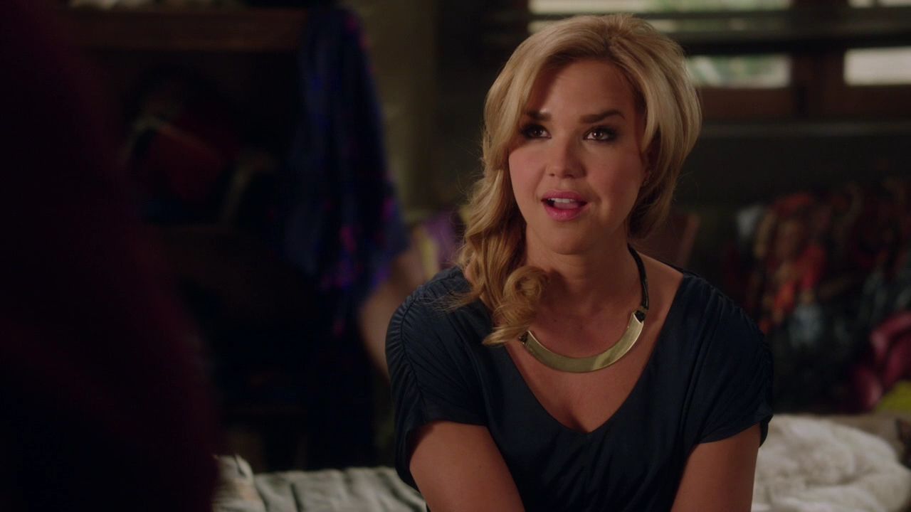 90210-S04E20-240.jpg