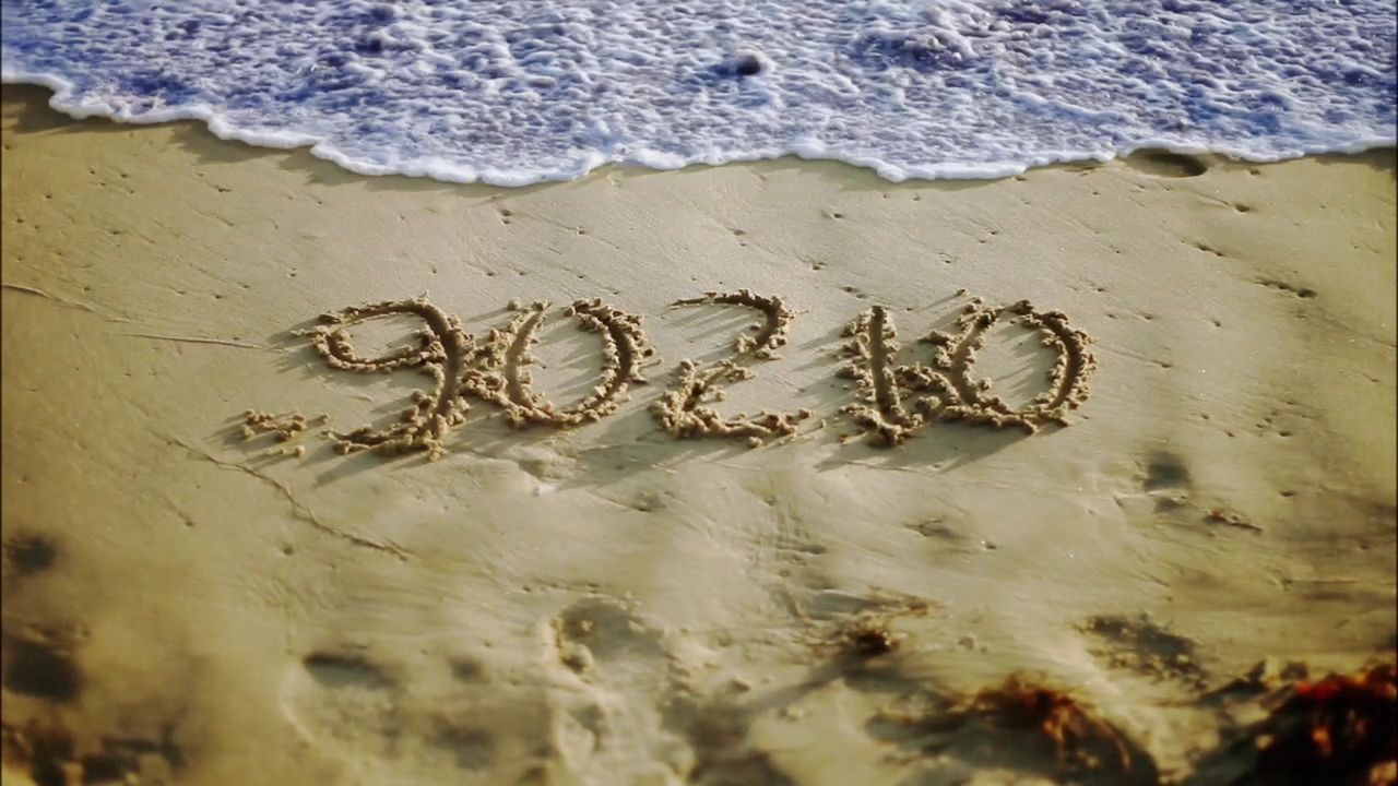 90210-S04E24-001.jpg