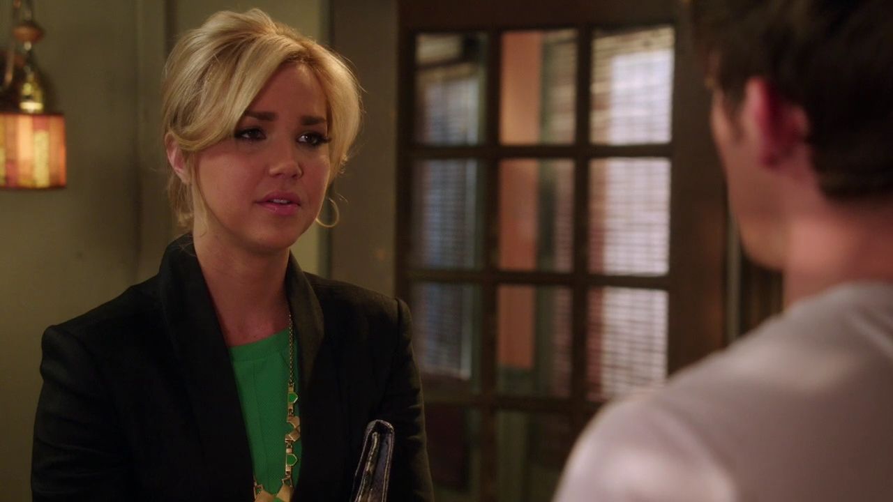 90210-S04E24-019.jpg