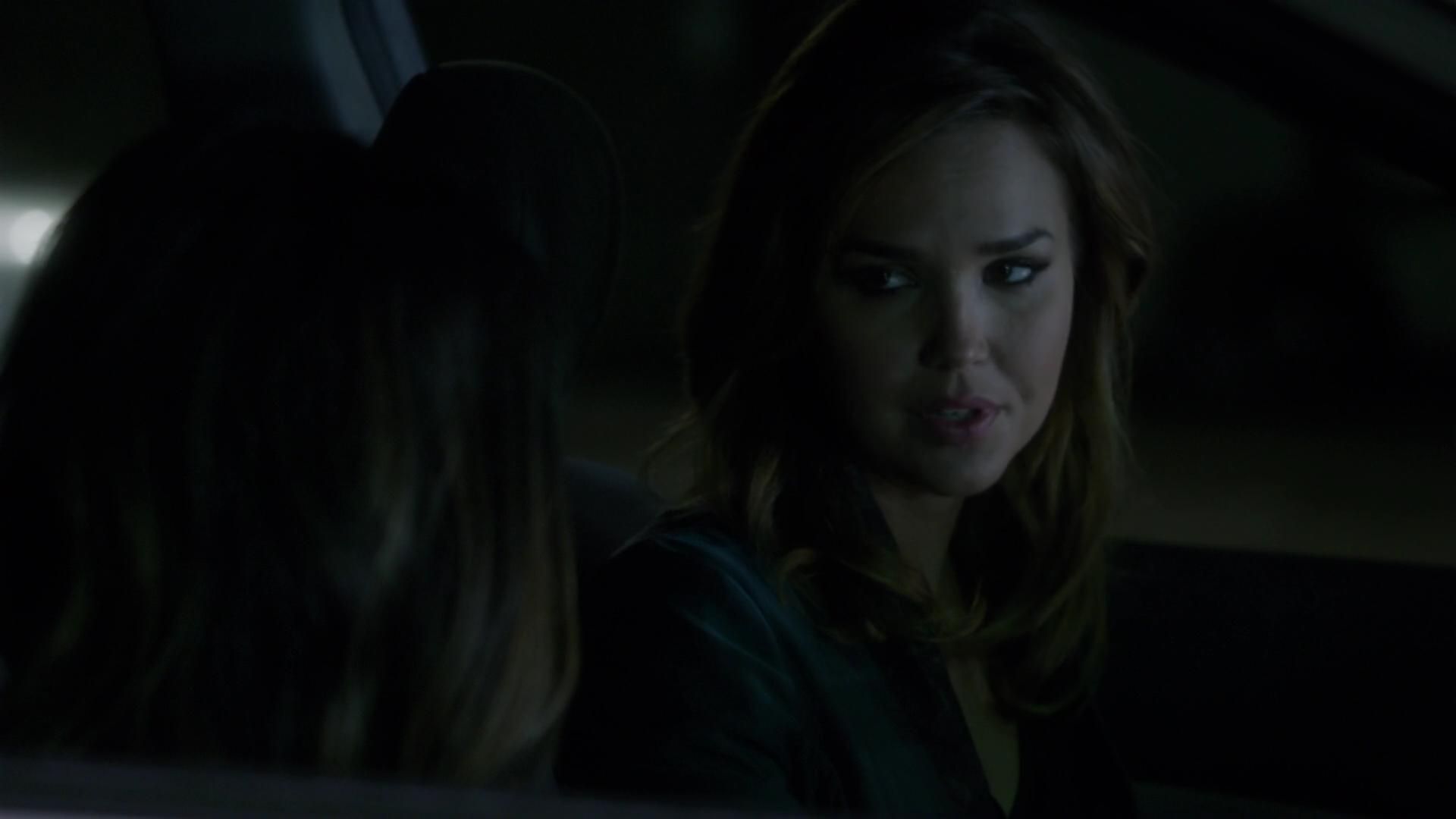 90210-S05E10-105.jpg