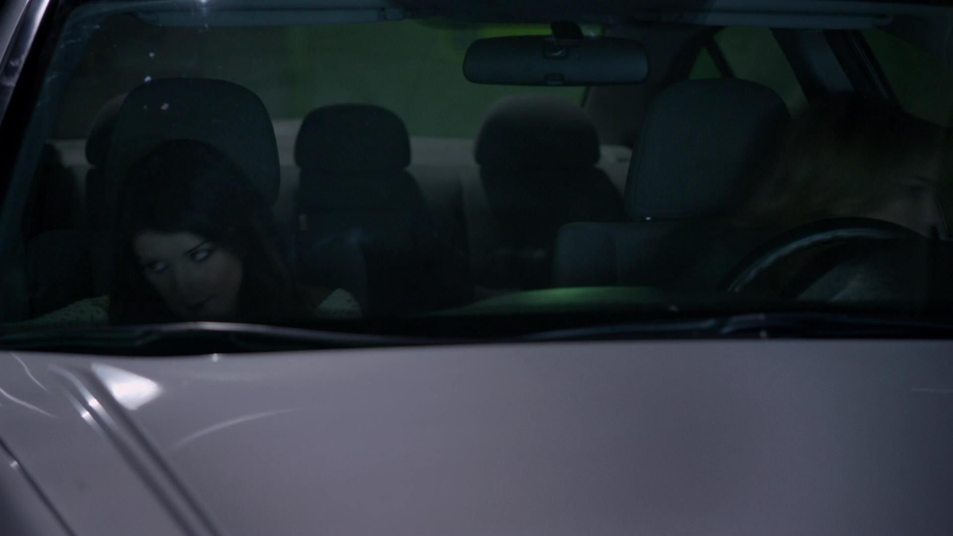 90210-S05E10-111.jpg