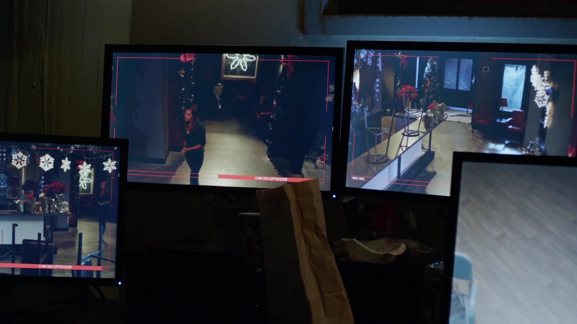 90210-S05E10-117.jpg