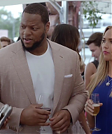 Ballers-S02E01-08.jpg