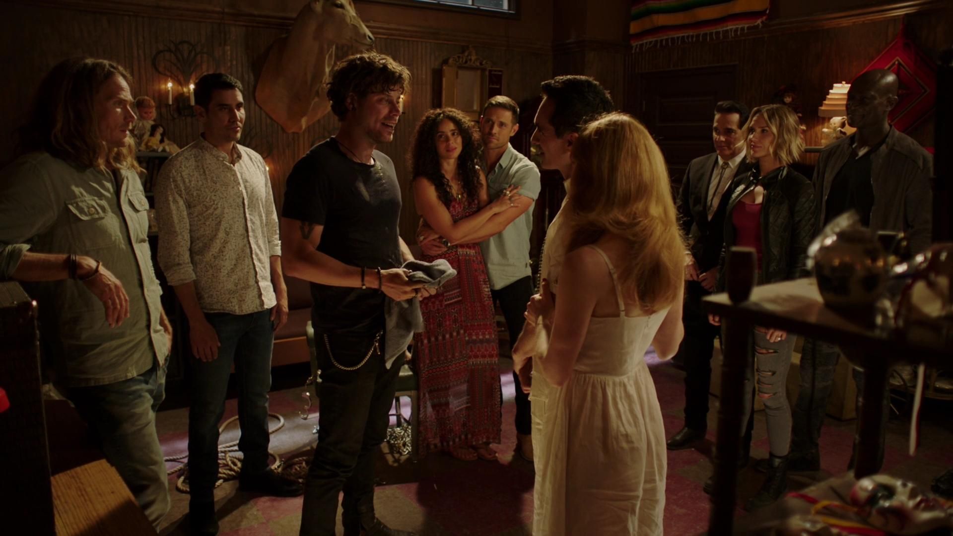 MidnightTexas-S02E01-296.jpg