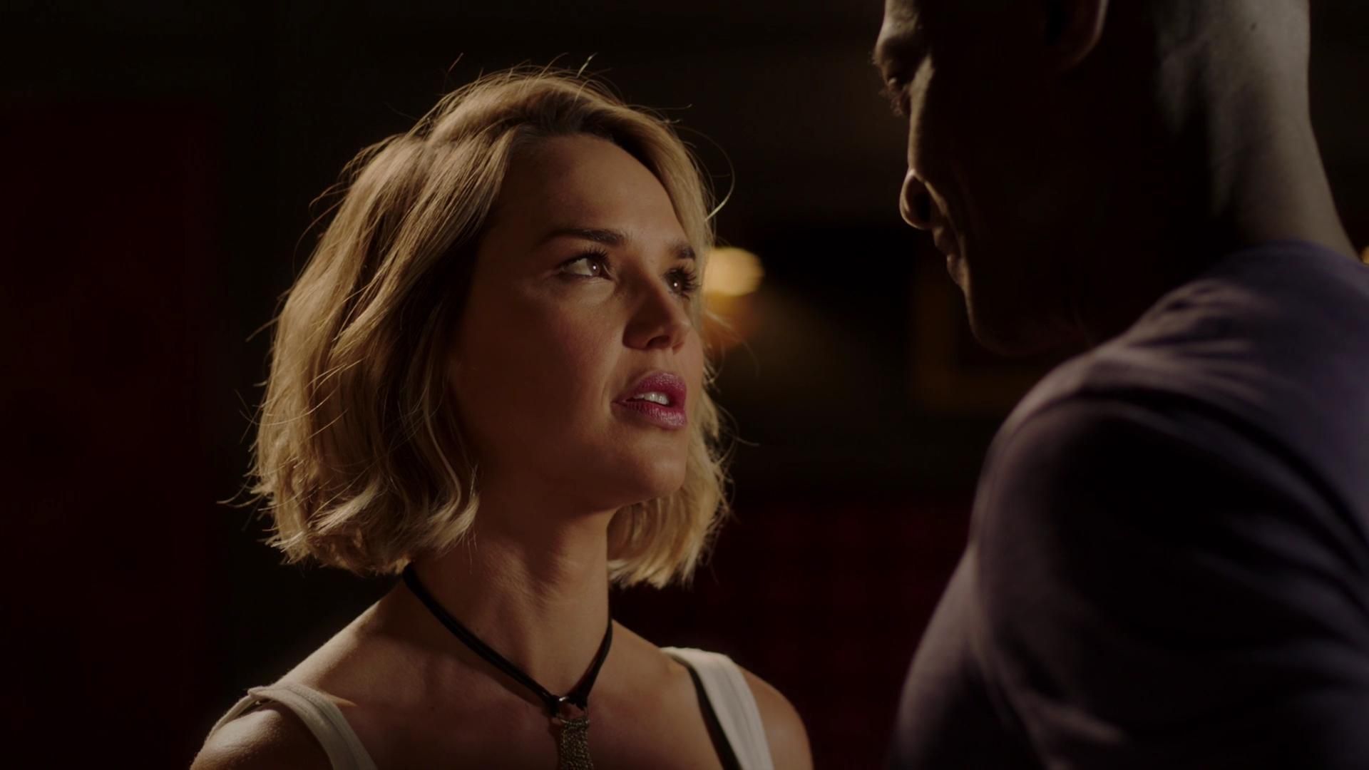 MidnightTexas-S02E02-083.jpg