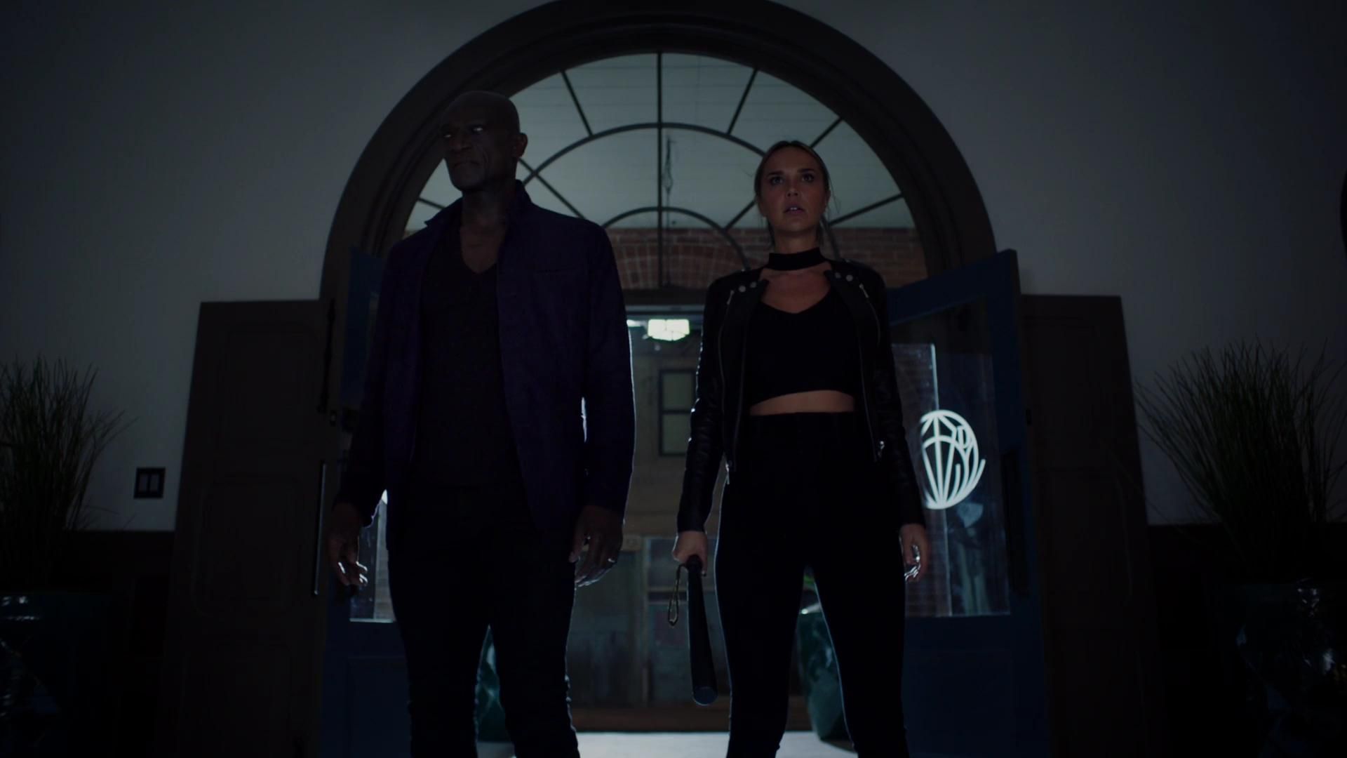 MidnightTexas-S02E02-199.jpg