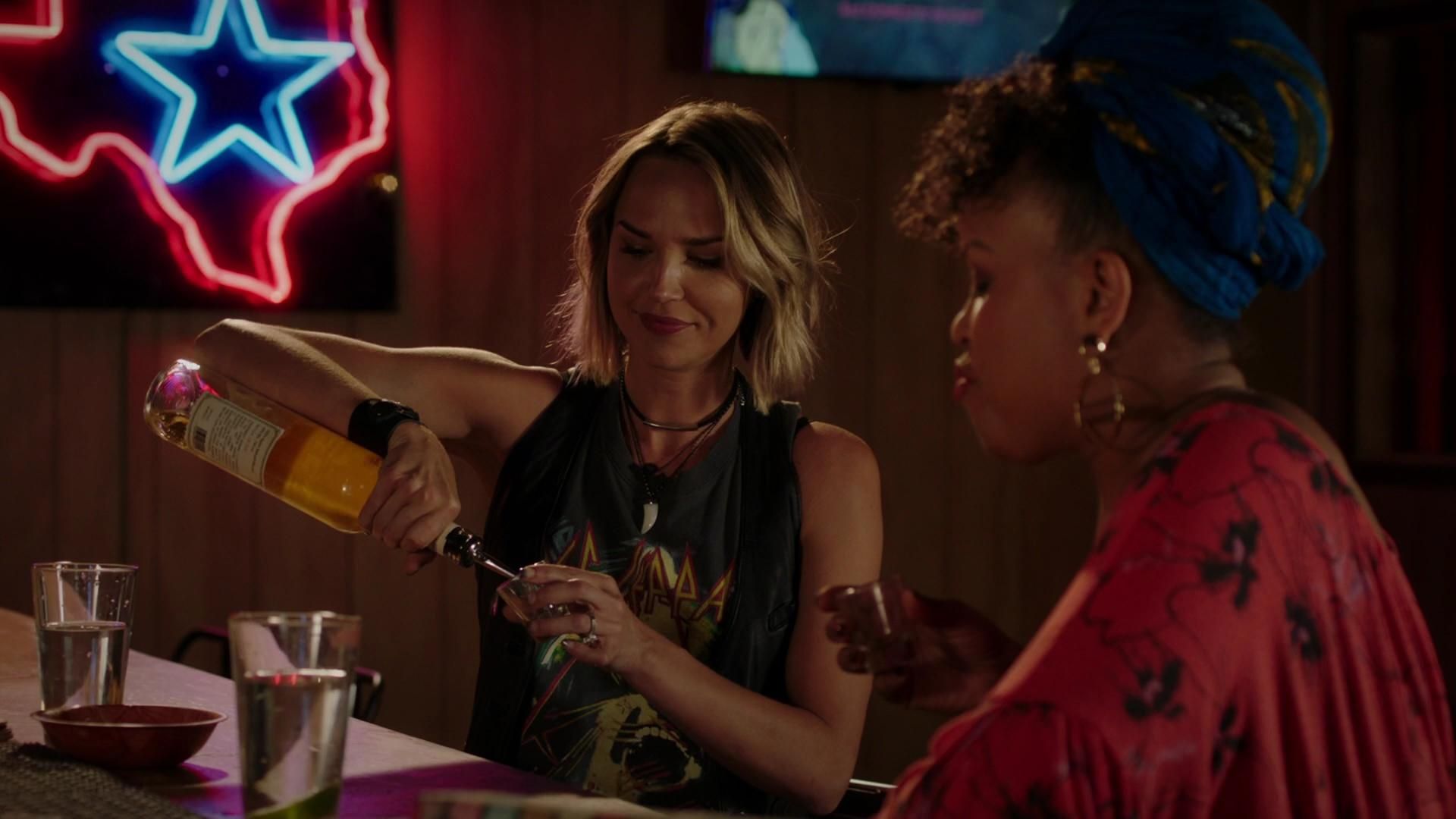 MidnightTexas-S02E03-113.jpg