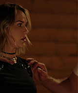 MidnightTexas-S02E04-036.jpg