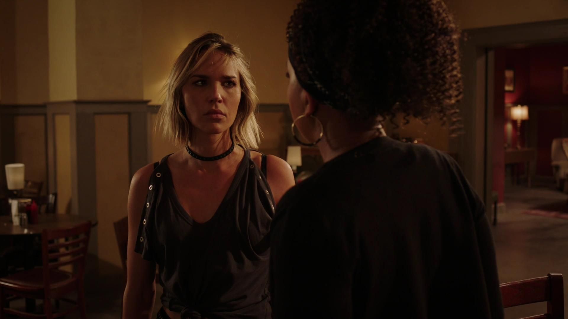 MidnightTexas-S02E05-206.jpg