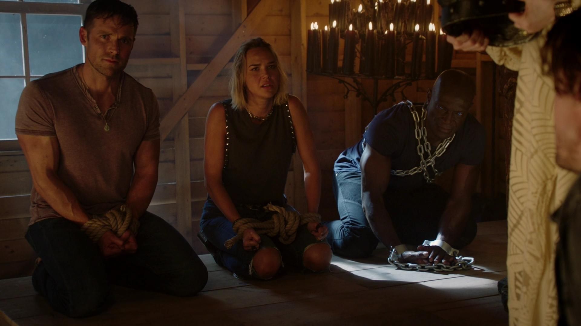 MidnightTexas-S02E08-170.jpg