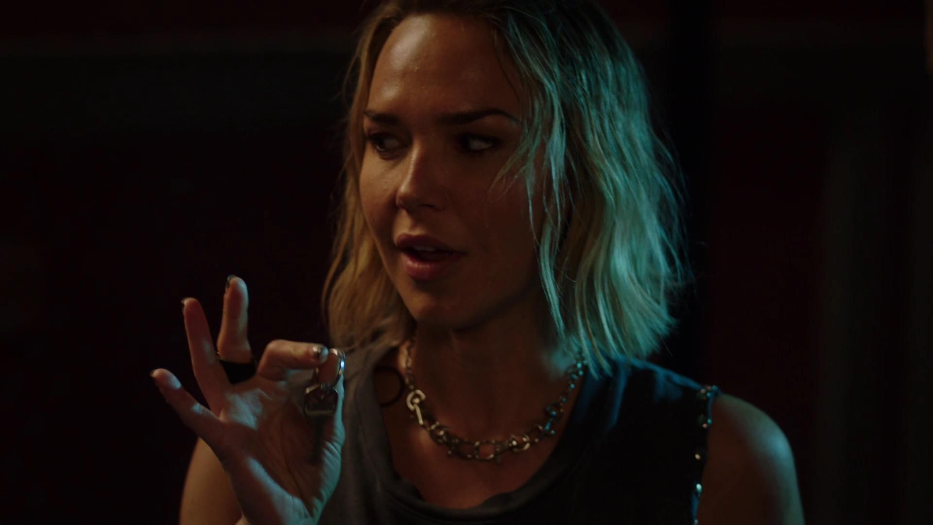 MidnightTexas-S02E09-085.jpg