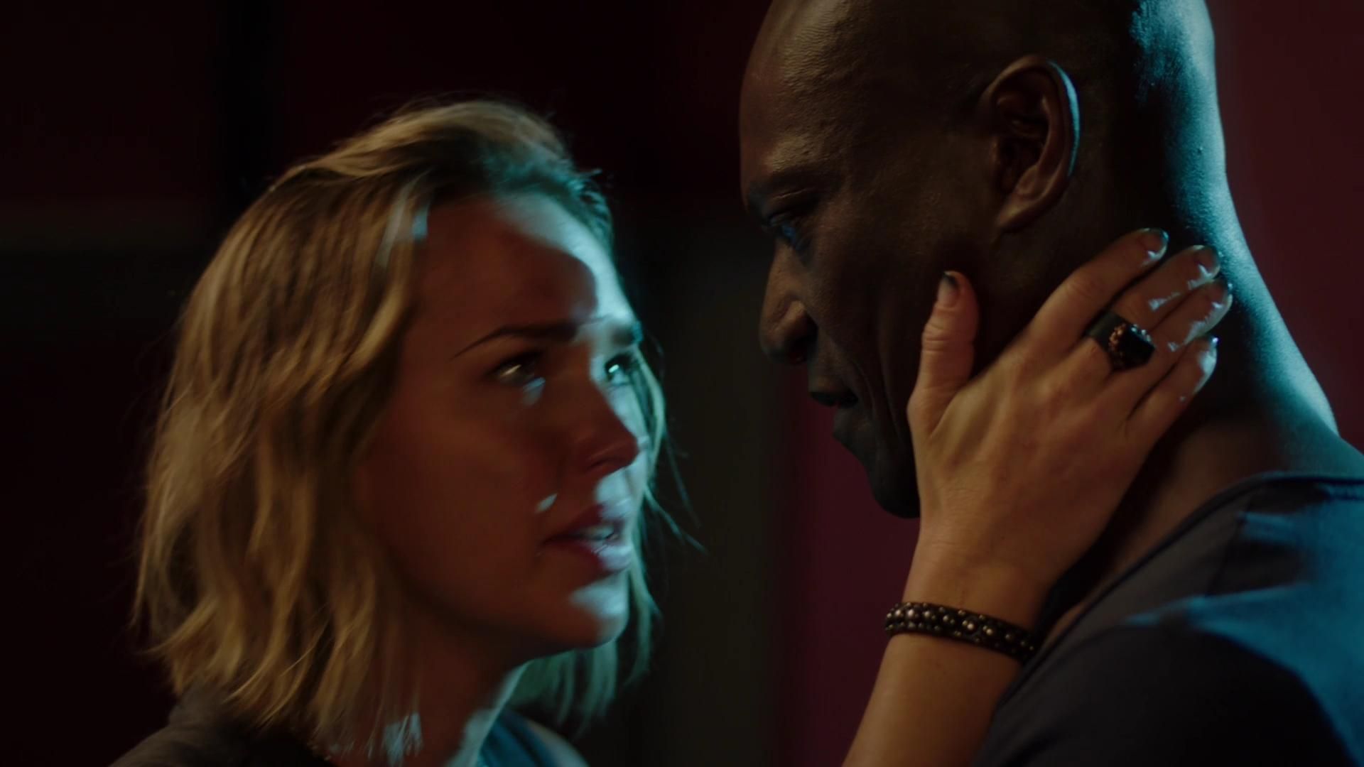 MidnightTexas-S02E09-097.jpg