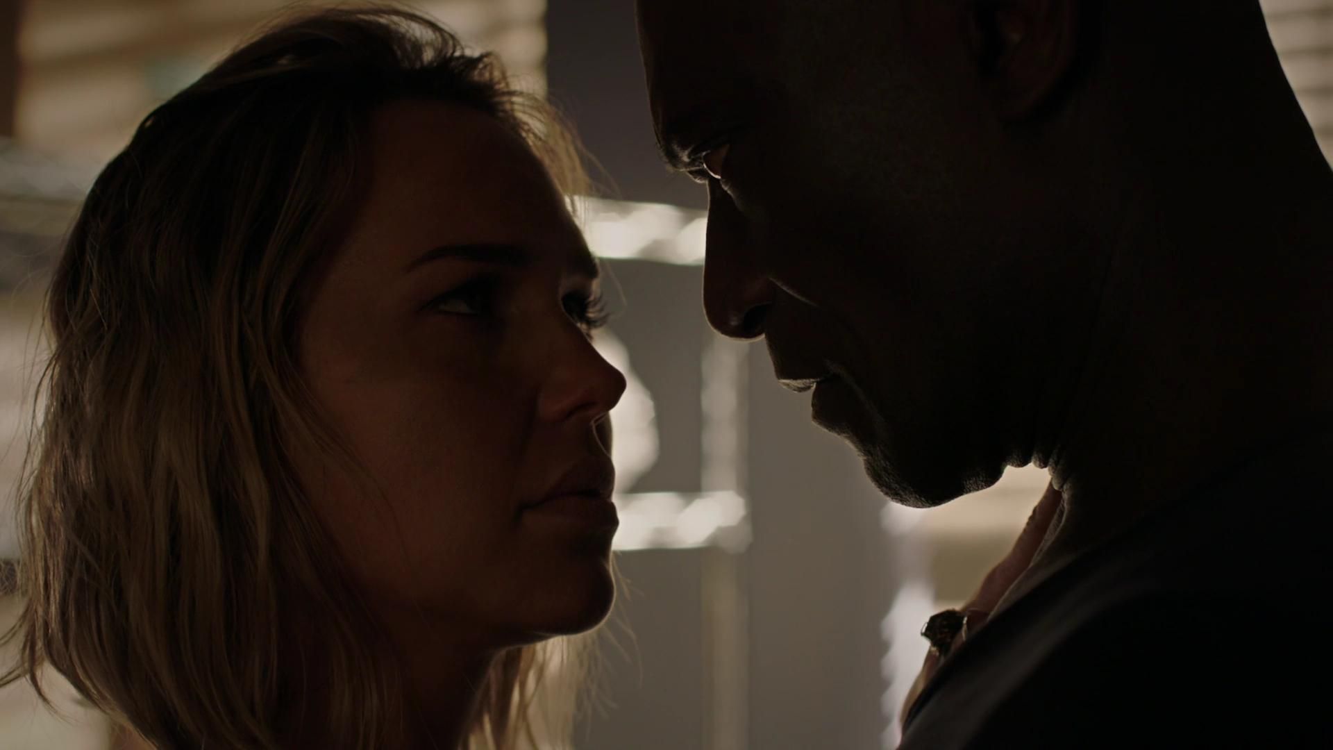 MidnightTexas-S02E09-206.jpg