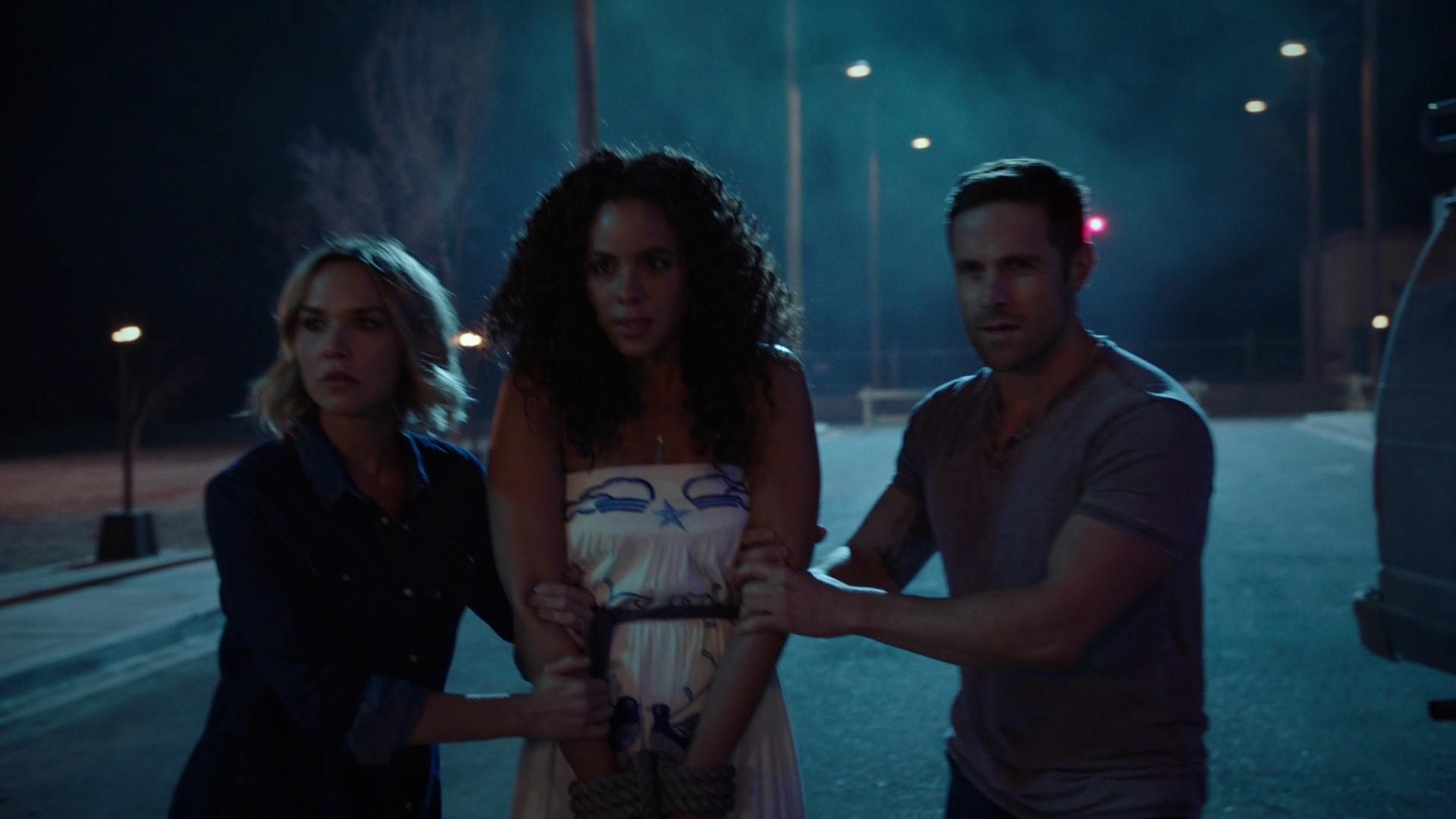 MidnightTexas-S02E09-235.jpg